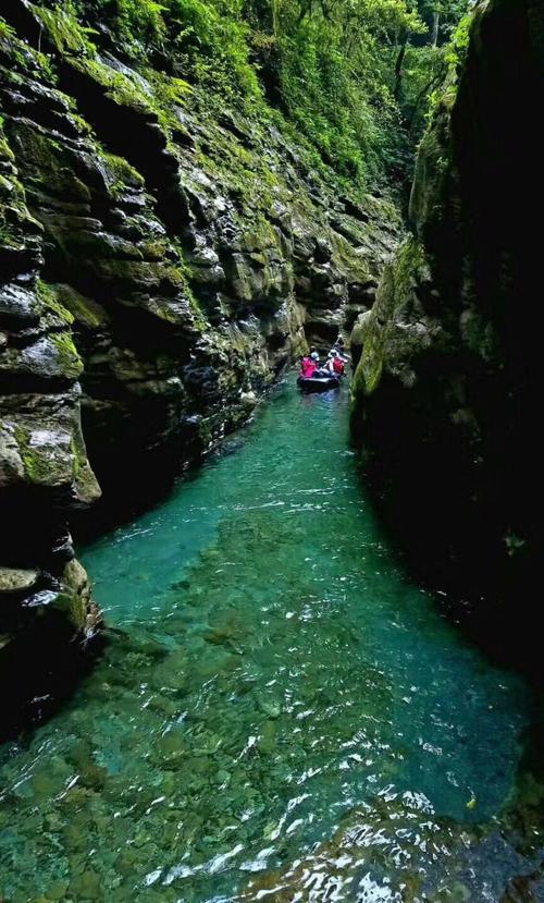 恩施鹤峰躲避峡_鹤峰县躲避峡